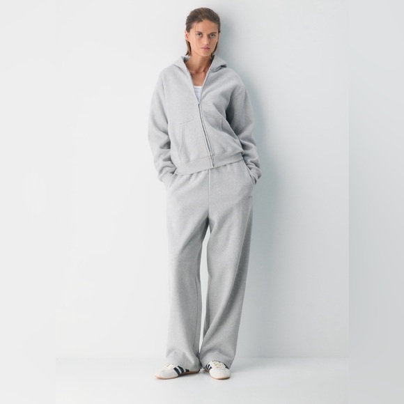 Aritzia / TNA Grey Zip Hoodie - Picture 10 of 11